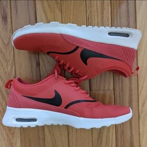 Nike Air Max Thea Size 7